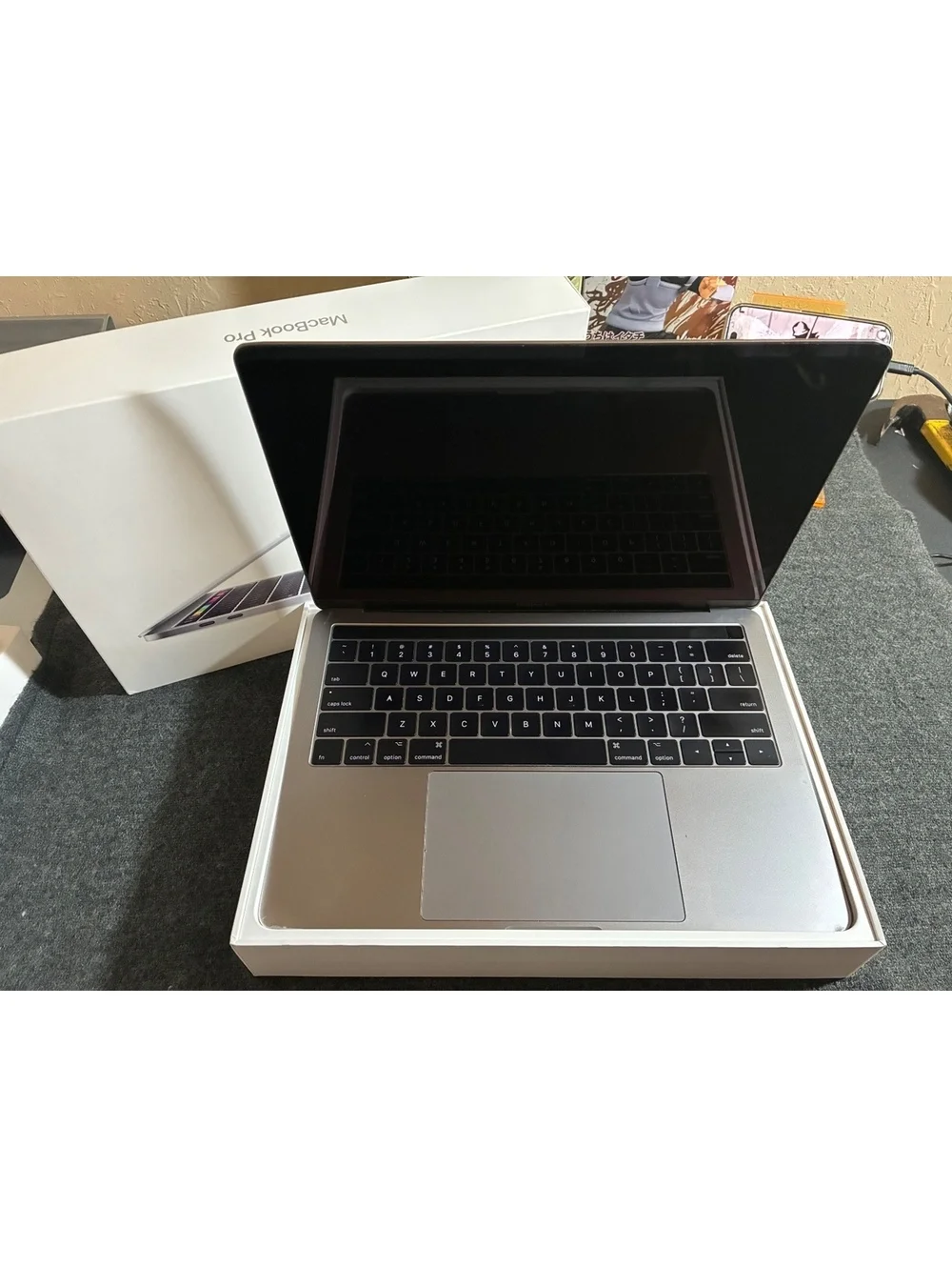 Apple MacBook Pro13 Space Gray Laptop, Ram 16gb, 512gb ssd, MacOS 2022, with box
